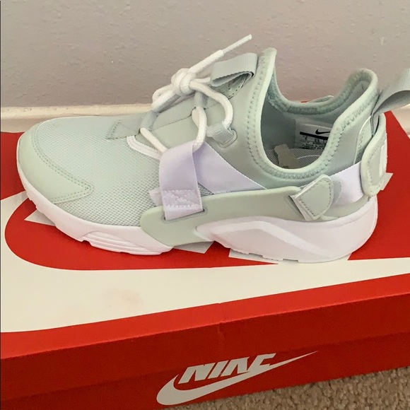 Nike Shoes - Nike Nike Shoes - Nike